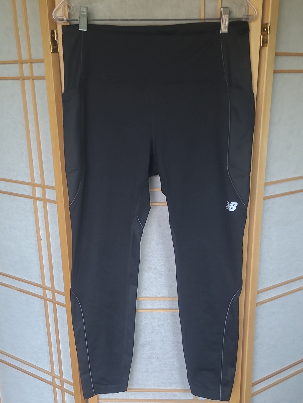 New Balance Cold Weather Women's Black Athletic Leggings with Reflective Logo